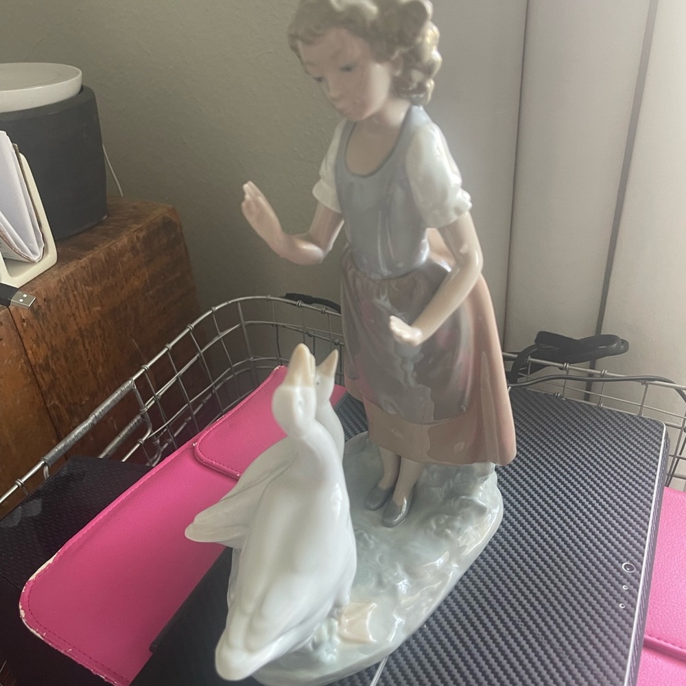 Lladro girl with ducks